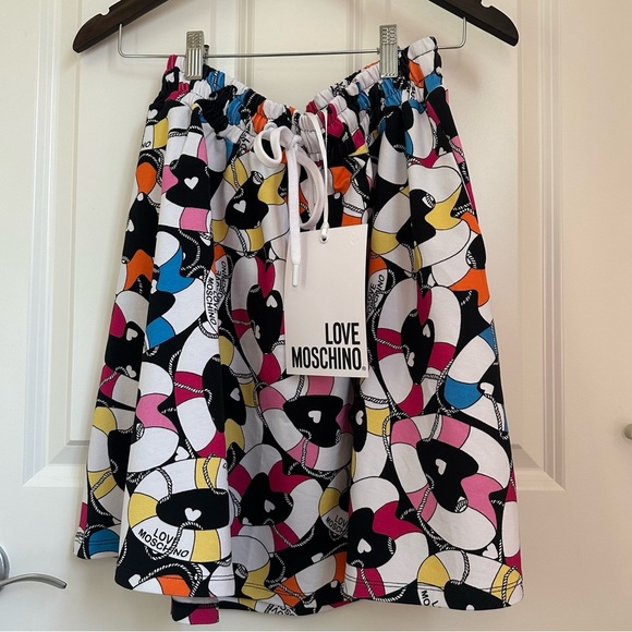 Beautiful NWT LOVE MOSCHINO Printed Cotton-end Jersey Mini Skirt. Size US4 - Picture 6 of 11